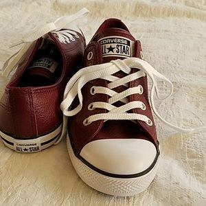 Womens Sz 6 Converse All-Star Burgandy NEW!!!